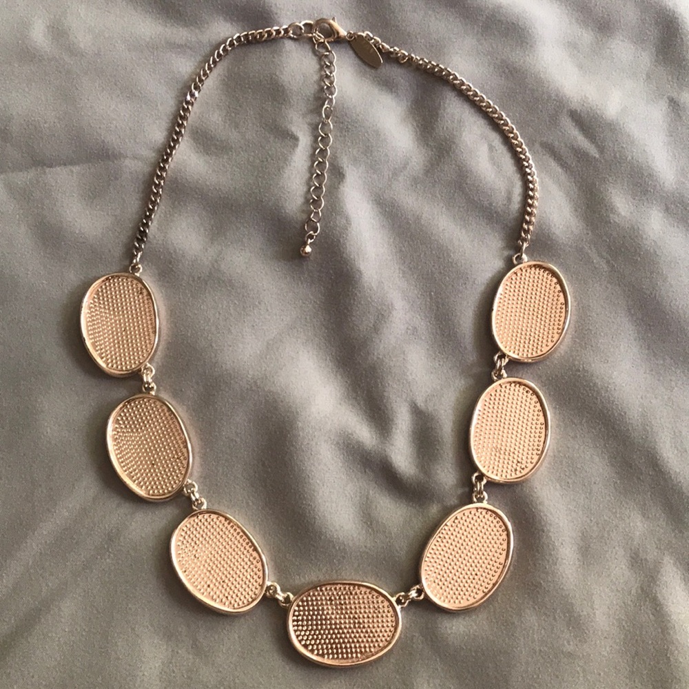 Peach statement necklace - Picture 3 of 7